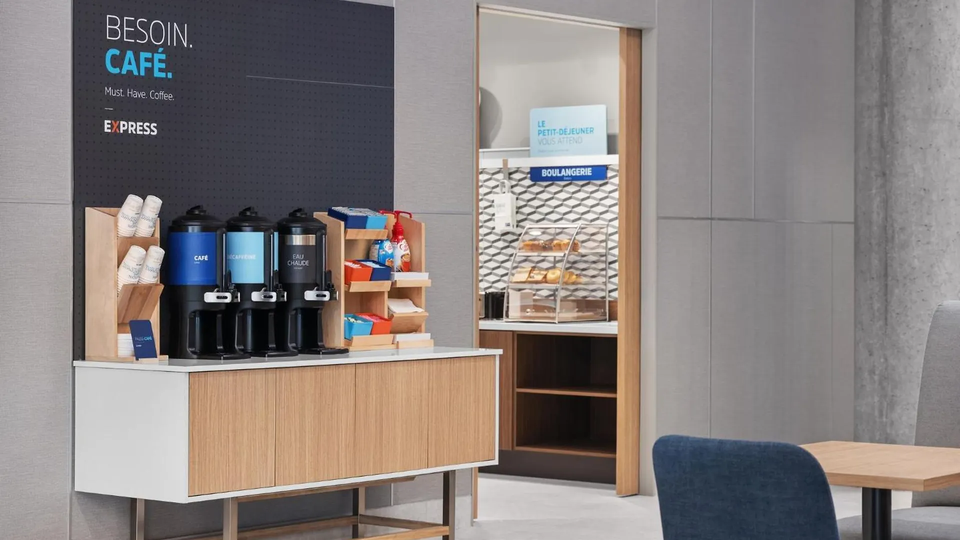 Hotel Holiday Inn Express Montreal Airport - St-Laurent By Ihg