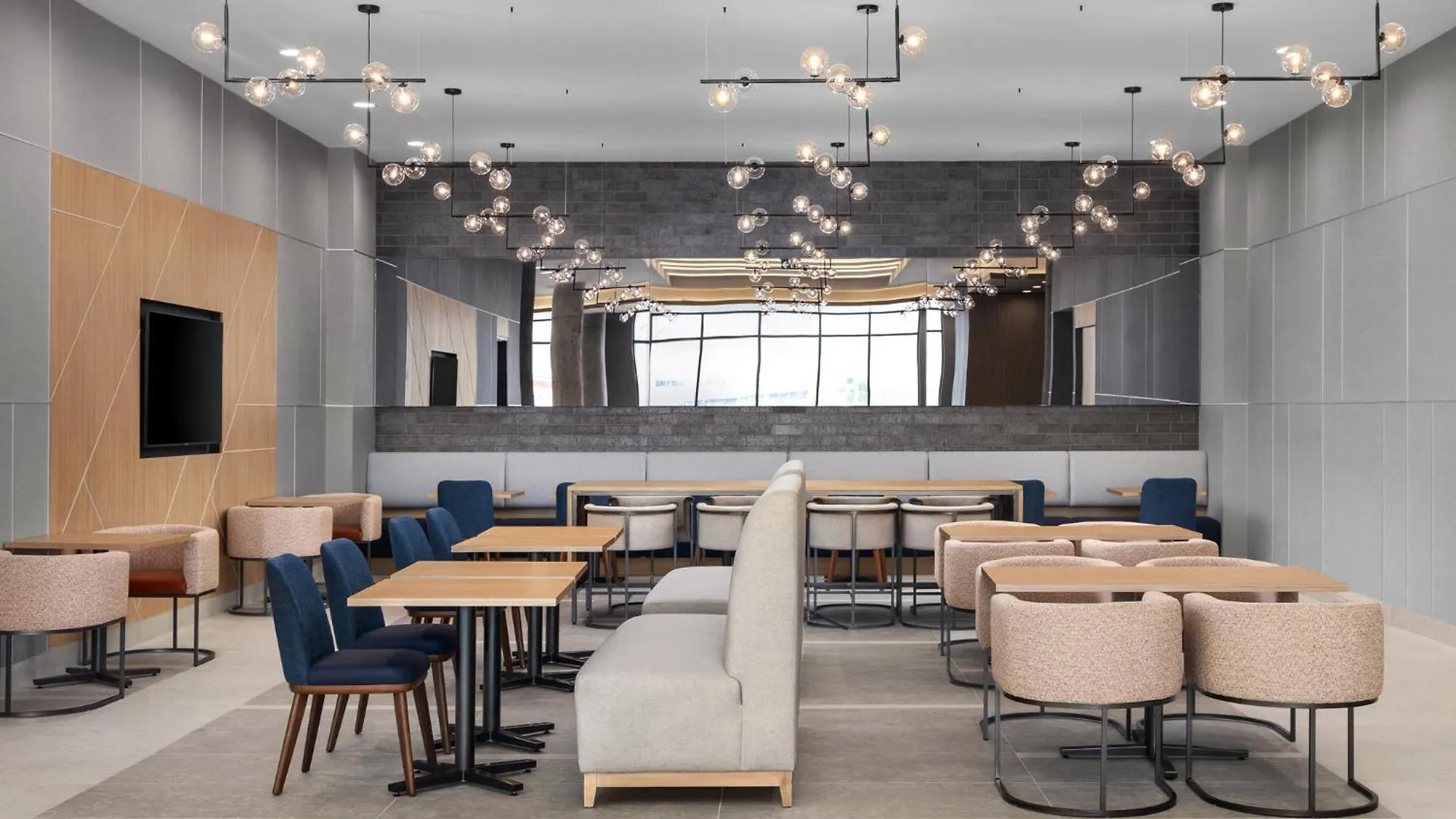 Holiday Inn Express Montreal Airport - St-Laurent By Ihg 2*,
