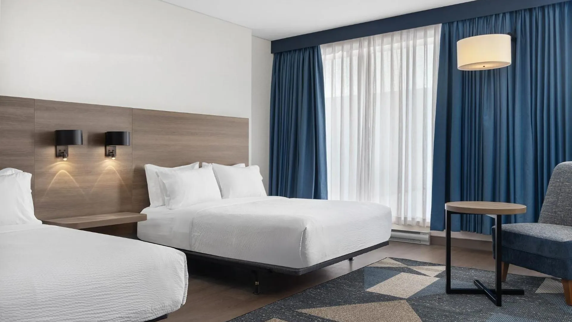 Hotel Holiday Inn Express Montreal Airport - St-Laurent By Ihg